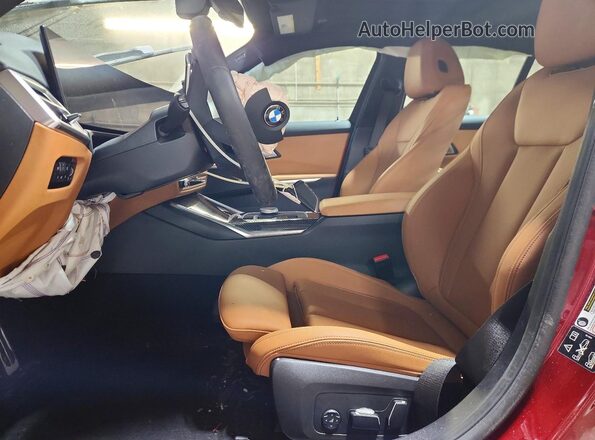 3MW69FT01S8F44379 2025 BMW M3 Red Vista interior delantera
