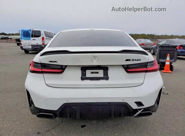 3MW69FT08S8F50518 2025 BMW M3 Белый Вид сзади