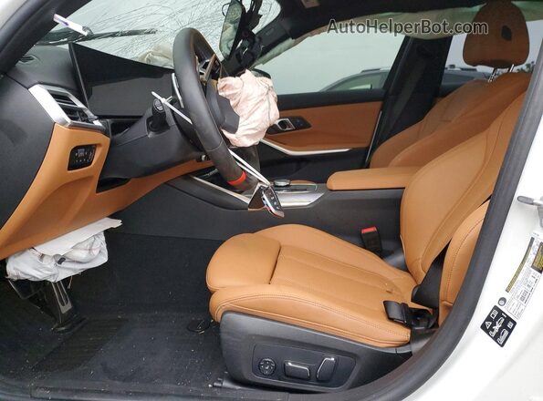 3MW69FT08S8F50518 2025 BMW M3 Белый Вид салона спереди