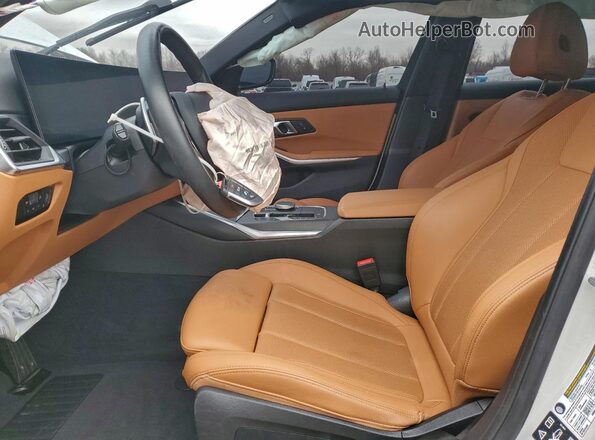 3MW89FF06R8E47869 2024 BMW OTHER White Vista interior delantera