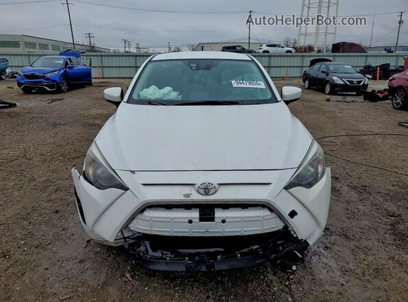 3MYDLBYV0KY525509 2019 TOYOTA YARIS Белый Вид спереди