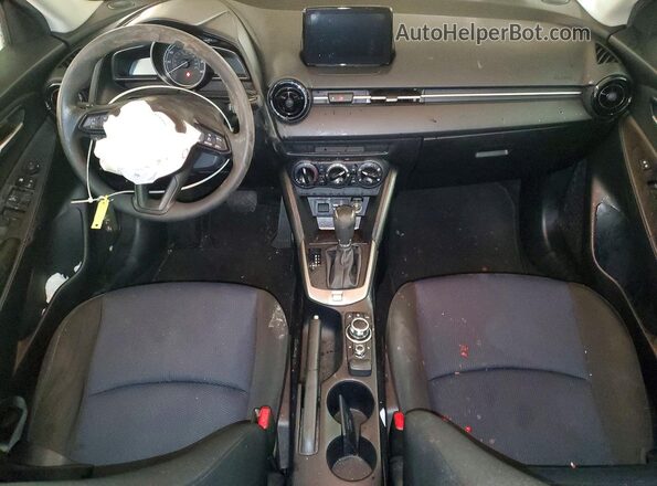 3MYDLBYV2LY711618 2020 TOYOTA YARIS Черный Вид панели приборов