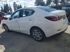 2018 Toyota Yaris Ia Белый vin: 3MYDLBYV3JY330177