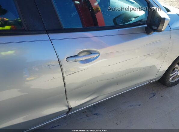 3MYDLBYV4JY300086 2018 TOYOTA YARIS IA Серебряный 