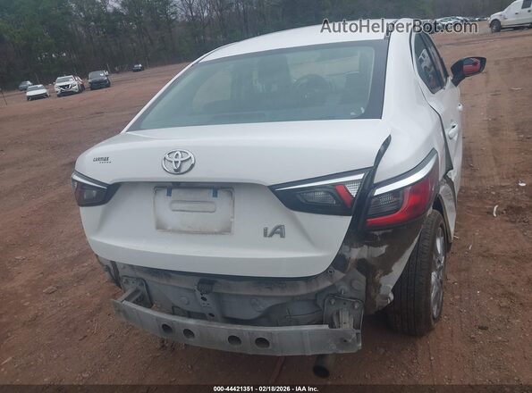 3MYDLBYV4JY333024 2018 TOYOTA YARIS IA Белый 