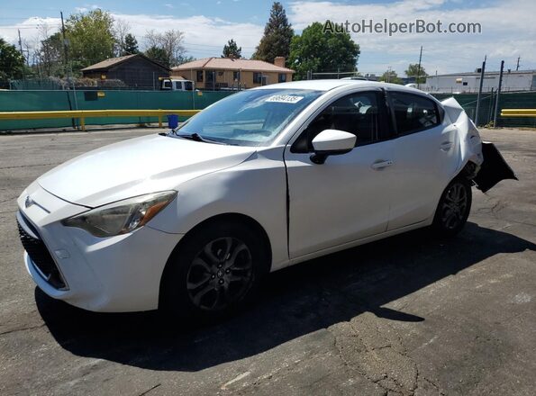 3MYDLBYV4KY507210 2019 TOYOTA YARIS White Przód lewy
