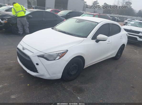3MYDLBYV5KY501433 2019 TOYOTA YARIS Белый Передняя левая четверть