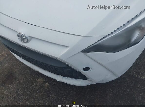 3MYDLBYV5KY501433 2019 TOYOTA YARIS Белый Вид спереди