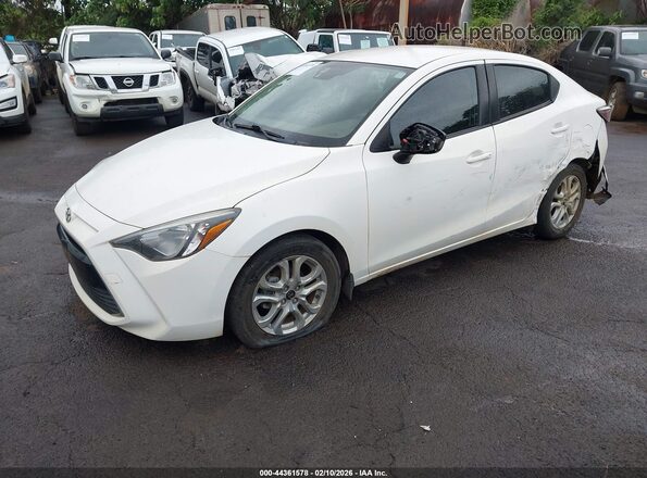 3MYDLBYV6HY155188 2017 TOYOTA YARIS IA White Vista tres cuartos delantera izquierda