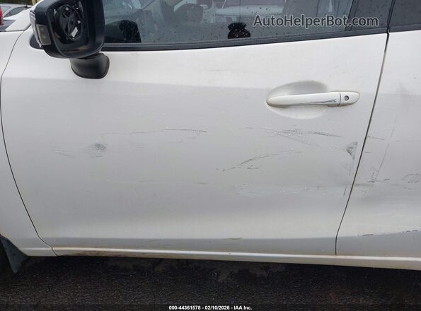 3MYDLBYV6HY155188 2017 TOYOTA YARIS IA White 