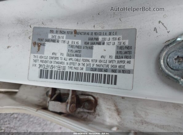 3MYDLBYV6HY155188 2017 TOYOTA YARIS IA White Vista del compartimento del motor
