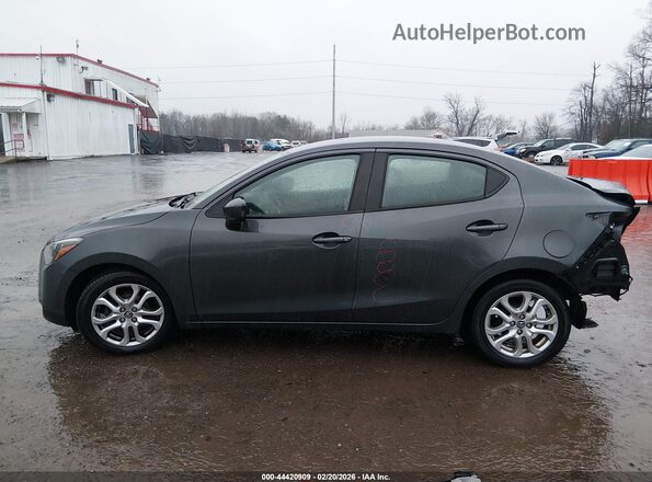 3MYDLBYV6JY310828 2018 TOYOTA YARIS IA Серый 