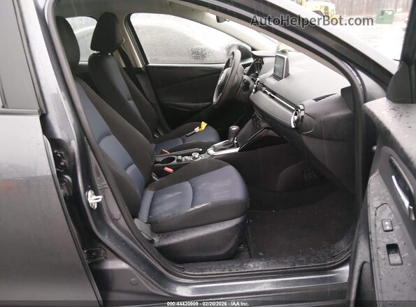 3MYDLBYV6JY310828 2018 TOYOTA YARIS IA Серый Вид салона спереди