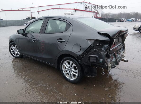 3MYDLBYV6JY310828 2018 TOYOTA YARIS IA Серый Задняя левая четверть