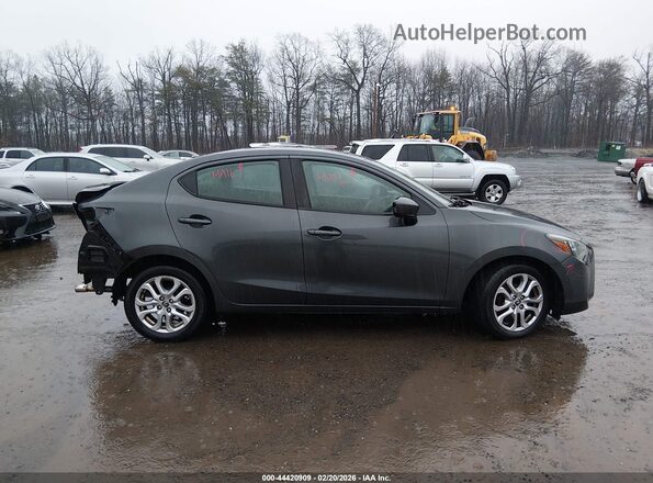 3MYDLBYV6JY310828 2018 TOYOTA YARIS IA Серый Панорамный вид салона 360°