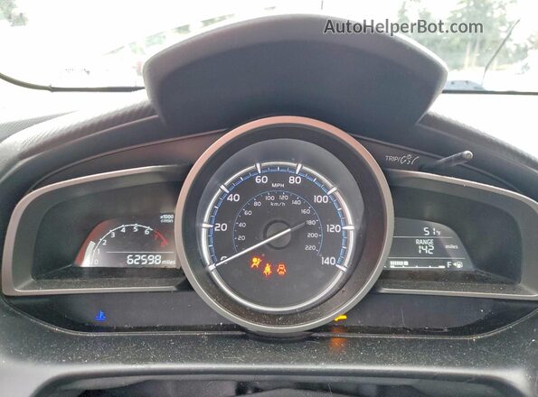 3MYDLBYV6KY505166 2019 TOYOTA YARIS Угольный Вид щитка приборов