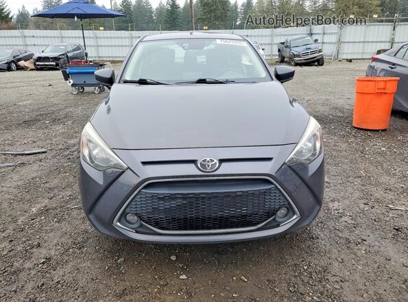 3MYDLBYV6KY505166 2019 TOYOTA YARIS Угольный Вид спереди