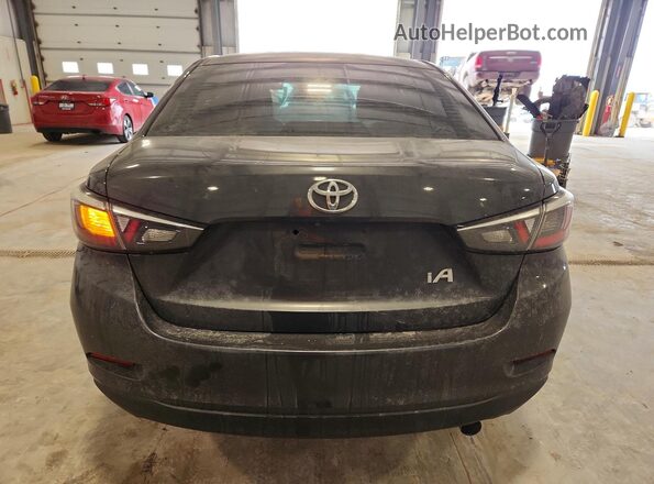 3MYDLBYV7HY188460 2017 TOYOTA YARIS Серый Вид сзади