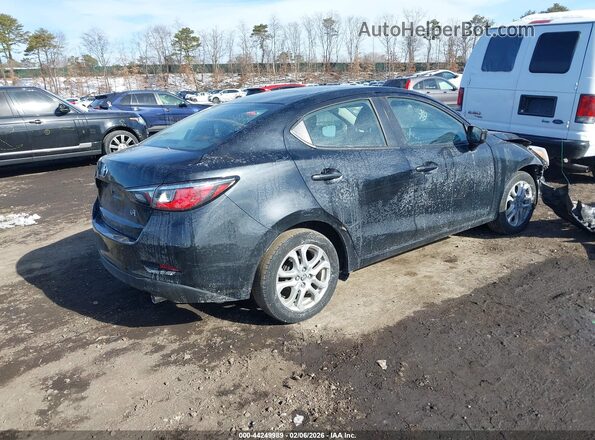 3MYDLBYV9HY149465 2017 TOYOTA YARIS IA Black Задня права чверть