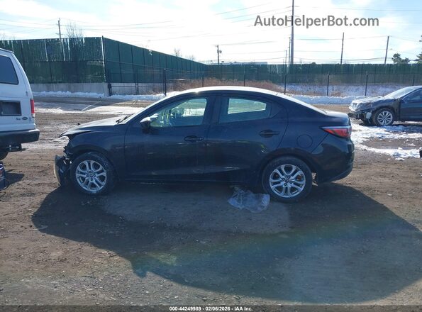 3MYDLBYV9HY149465 2017 TOYOTA YARIS IA Black Панорамний вид салону 360°
