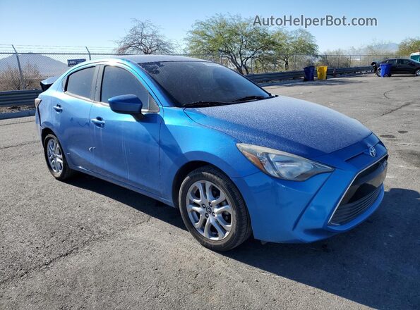 3MYDLBYVXHY193183 2017 TOYOTA YARIS Синий Передняя правая четверть