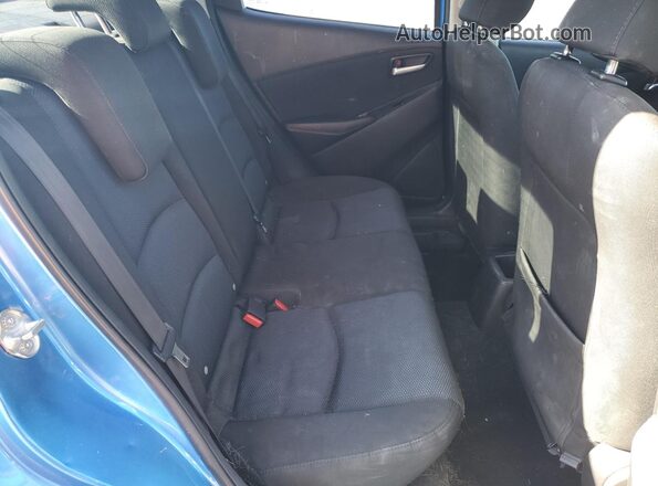 3MYDLBYVXHY193183 2017 TOYOTA YARIS Синий Вид задних сидений