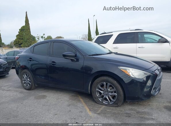 3MYDLBYVXKY501833 2019 TOYOTA LE Черный Панорамный вид салона 360°