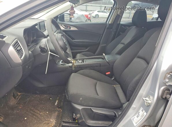 3MZBN1K75JM207523 2018 MAZDA 3 Серебряный Вид салона спереди