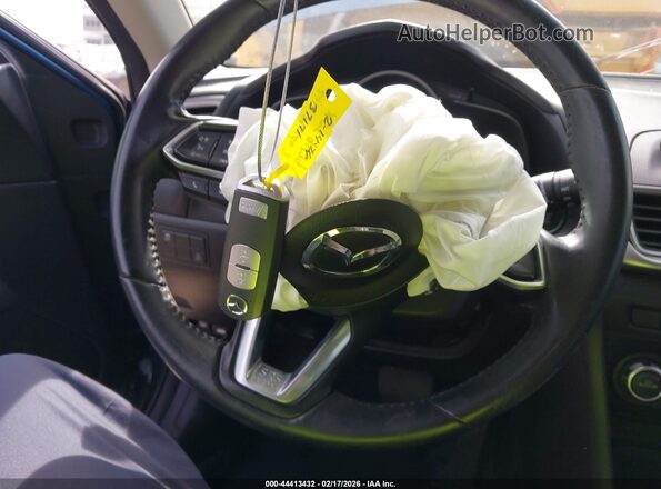 3MZBN1L31HM140957 2017 MAZDA 3 Синий Вид панели приборов