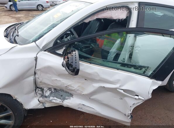 3MZBN1M34JM173682 2018 MAZDA 3 White Вид спереду