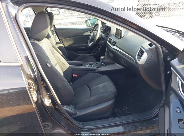 3MZBN1U7XHM107487 2017 MAZDA 3 Черный Вид салона спереди