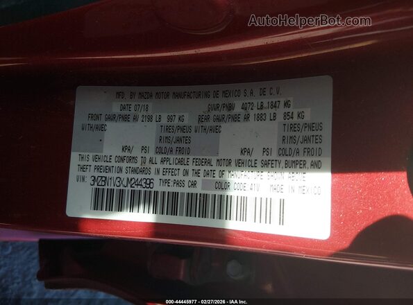 3MZBN1V3XJM244396 2018 MAZDA 3 Красный Вид подкапотного пространства