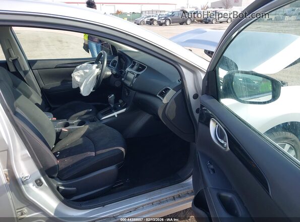 3N1AB7AP1KY446608 2019 NISSAN SENTRA Silver Vista interior delantera