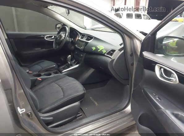 3N1AB7AP8GY319717 2016 NISSAN SENTRA Gray Front interior view