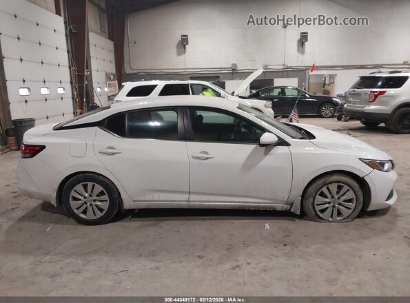 3N1AB8BV2NY253293 2022 NISSAN SENTRA Белый Вид задней части салона