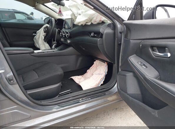 3N1AB8CV3MY243899 2021 NISSAN SENTRA Серый Вид салона спереди