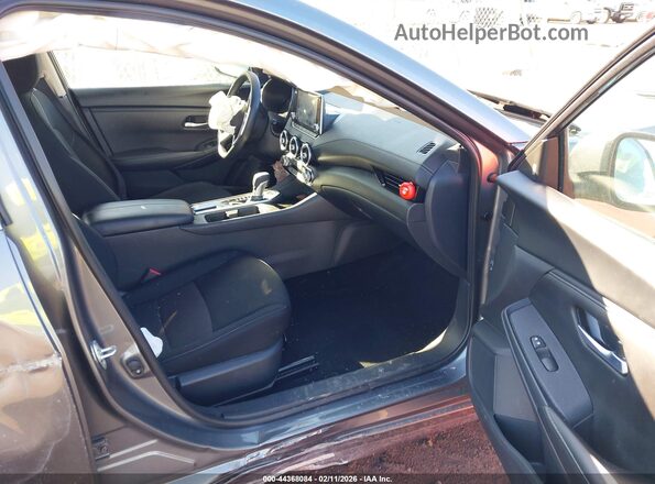 3N1AB8CV6RY342899 2024 NISSAN SENTRA Gray Widok wnętrza z przodu