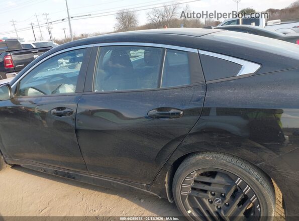 3N1AB9DV8TY228379 2026 NISSAN SENTRA Черный Вид задней части салона