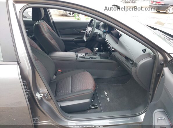 3N1AB9DV9TY208626 2026 NISSAN SENTRA Серый Вид салона спереди