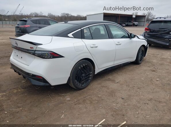 3N1AB9DVXTY214127 2026 NISSAN SENTRA Белый Задняя правая четверть