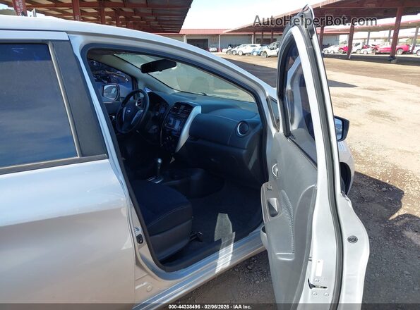 3N1CE2CP0GL377091 2016 NISSAN VERSA NOTE Silver Vista interior delantera