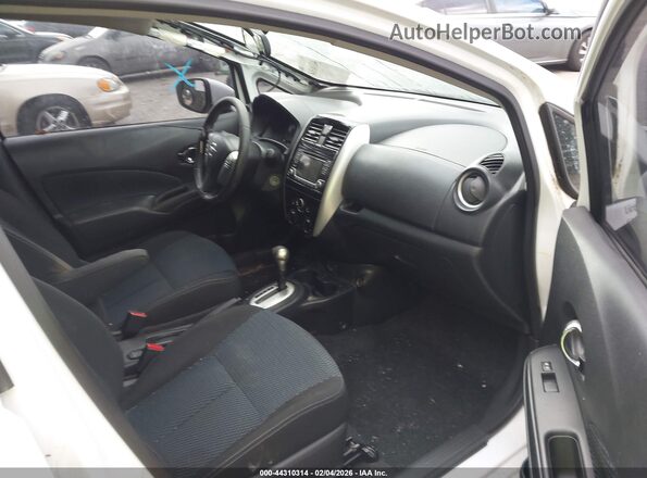 3N1CE2CP1JL355253 2018 NISSAN VERSA NOTE Белый Вид салона спереди