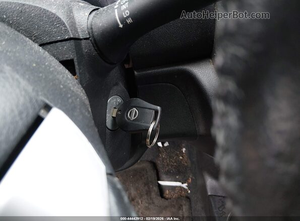 3N1CE2CP3HL363915 2017 NISSAN VERSA NOTE Белый Вид панели приборов