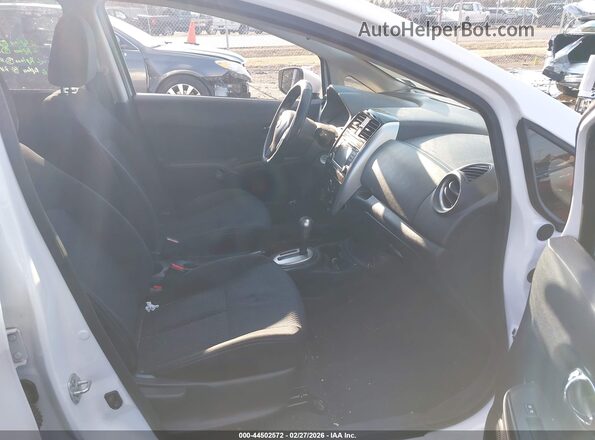 3N1CE2CP4JL360186 2018 NISSAN VERSA NOTE Белый Вид салона спереди