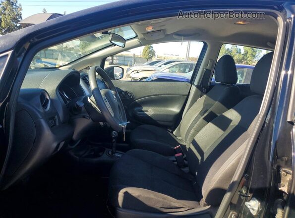 3N1CE2CP5GL379340 2016 NISSAN VERSA Черный Вид салона спереди