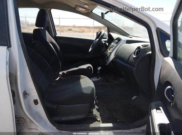 3N1CE2CP6HL355856 2017 NISSAN VERSA NOTE Белый Вид салона спереди