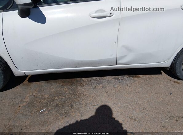3N1CE2CP6HL355856 2017 NISSAN VERSA NOTE Белый Вид задней части салона