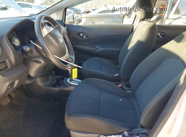 3N1CE2CP7KL365626 2019 NISSAN VERSA Silver Вид салону спереду