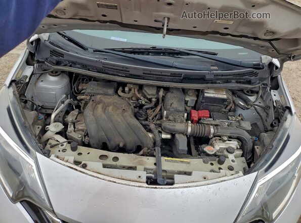 3N1CE2CPXJL369796 2018 NISSAN VERSA Silver Вид задньої частини салону