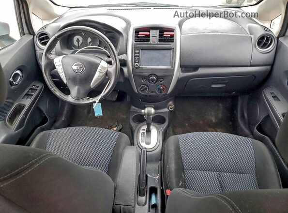 3N1CE2CPXJL369796 2018 NISSAN VERSA Silver Вид панелі приладів